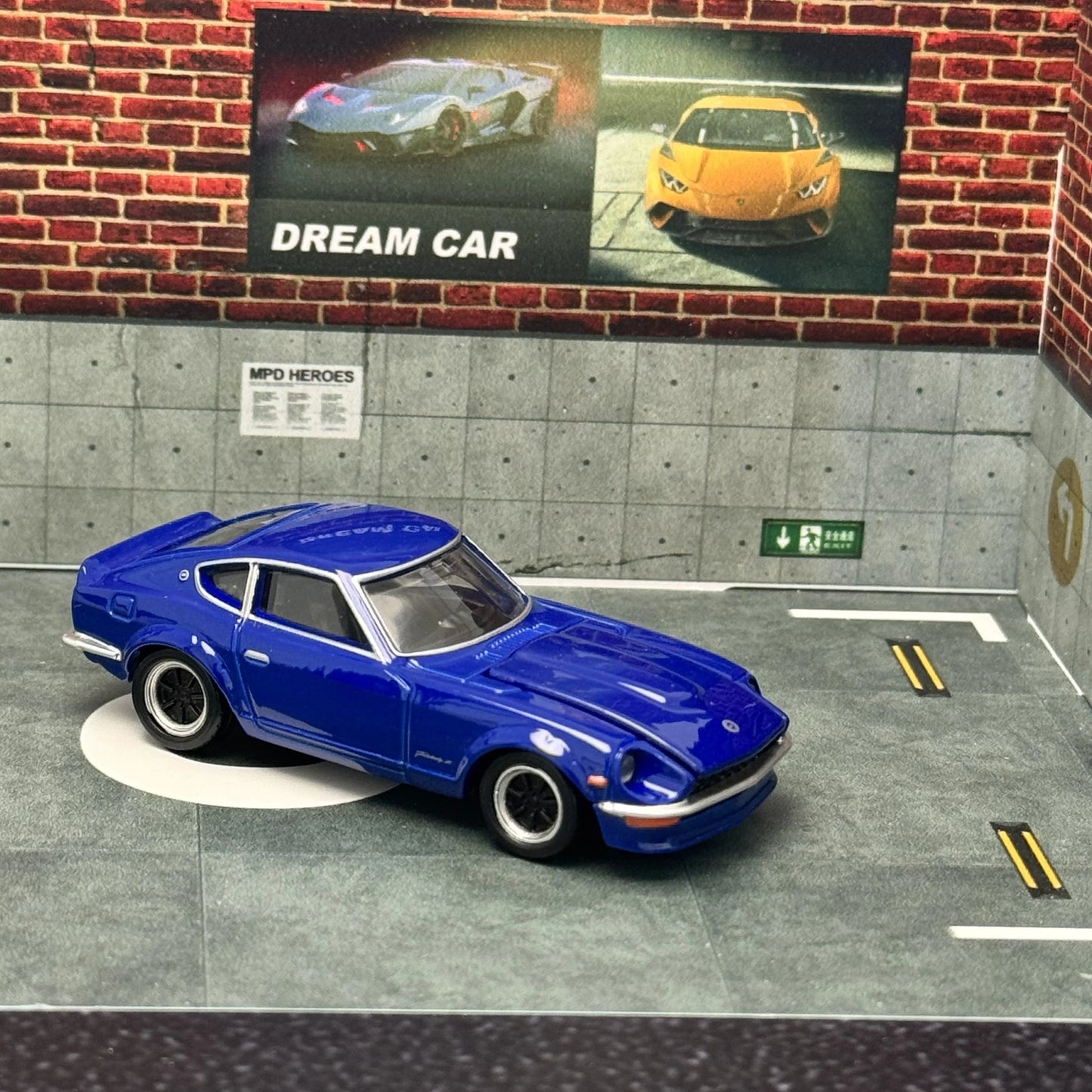 Takara Tomy Tomica NISSAN FAIRLADY Z 1:64