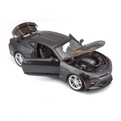 Maisto 2017 Chevrolet Camaro SS 50th Anniversary 1:18