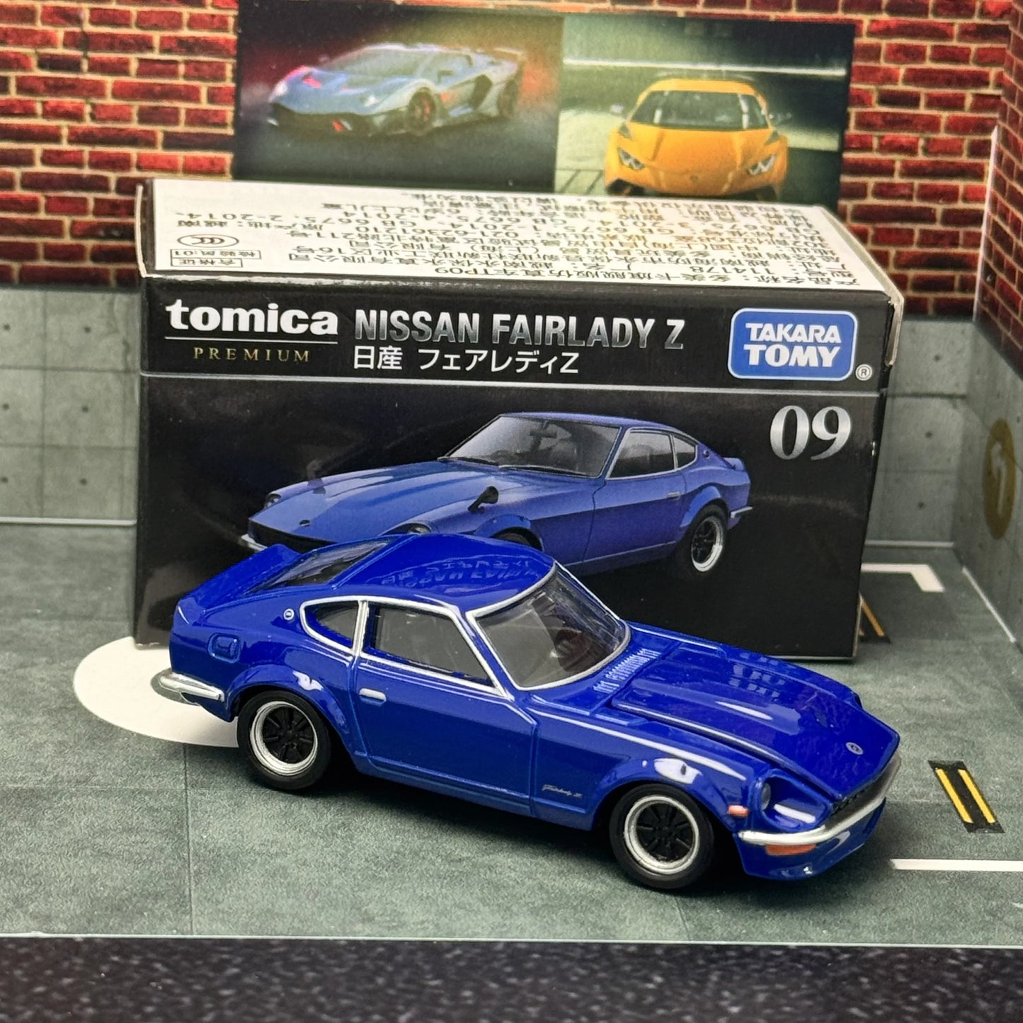 Takara Tomy Tomica NISSAN FAIRLADY Z 1:64