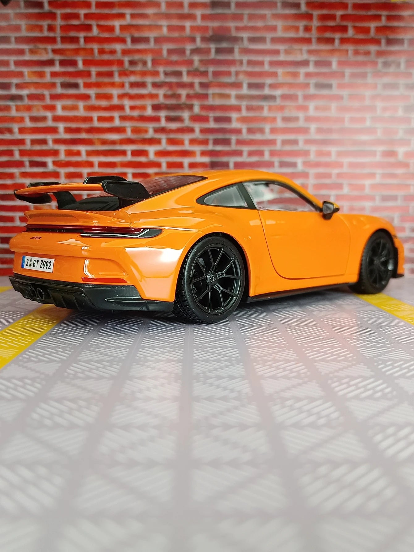 Bburago Porsche 911 GT3 1:24