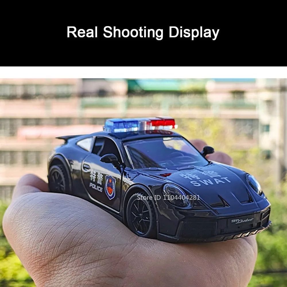 Makeda Porsche 911 DaKar 1:32