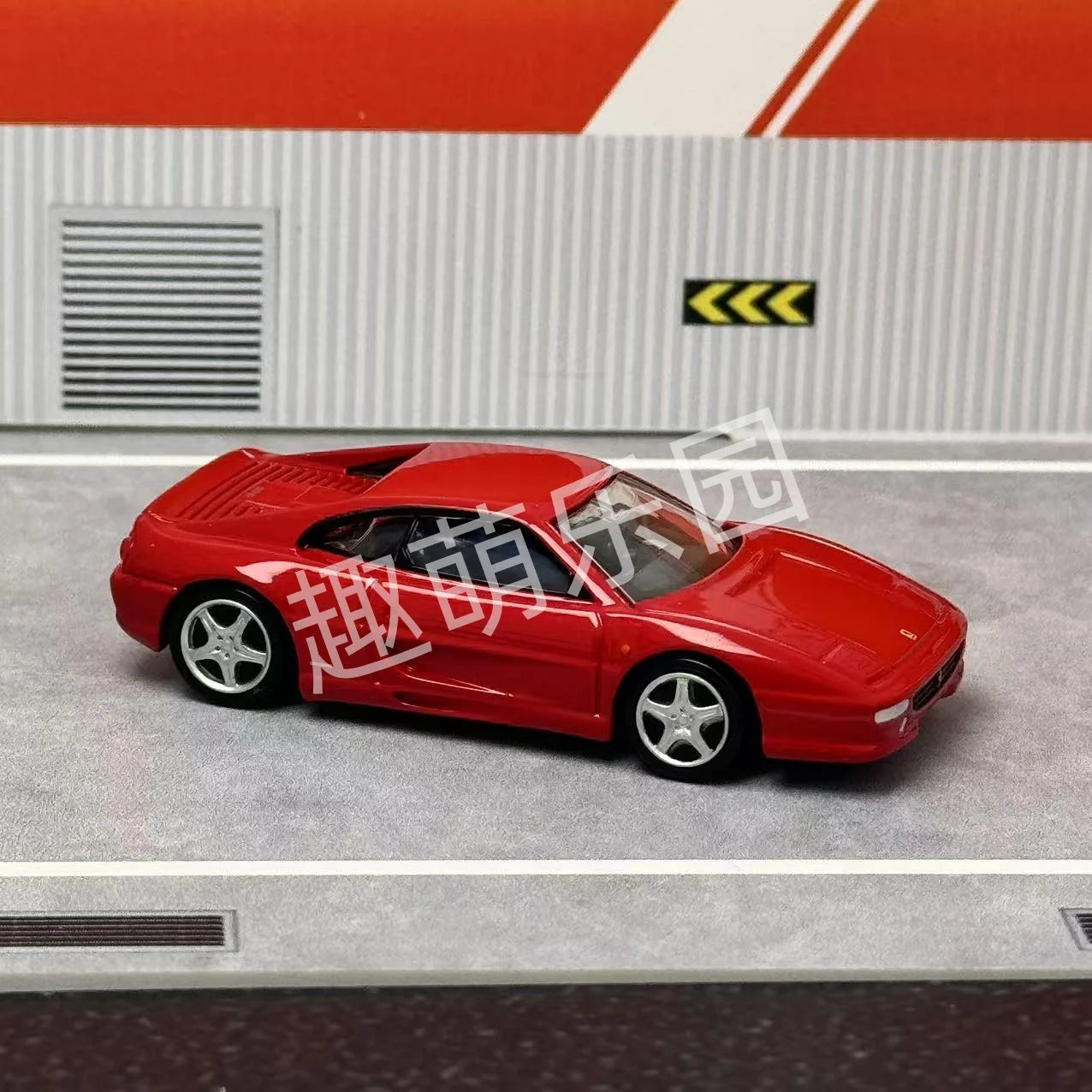 Takara Tomy Ferrari F355 1:64