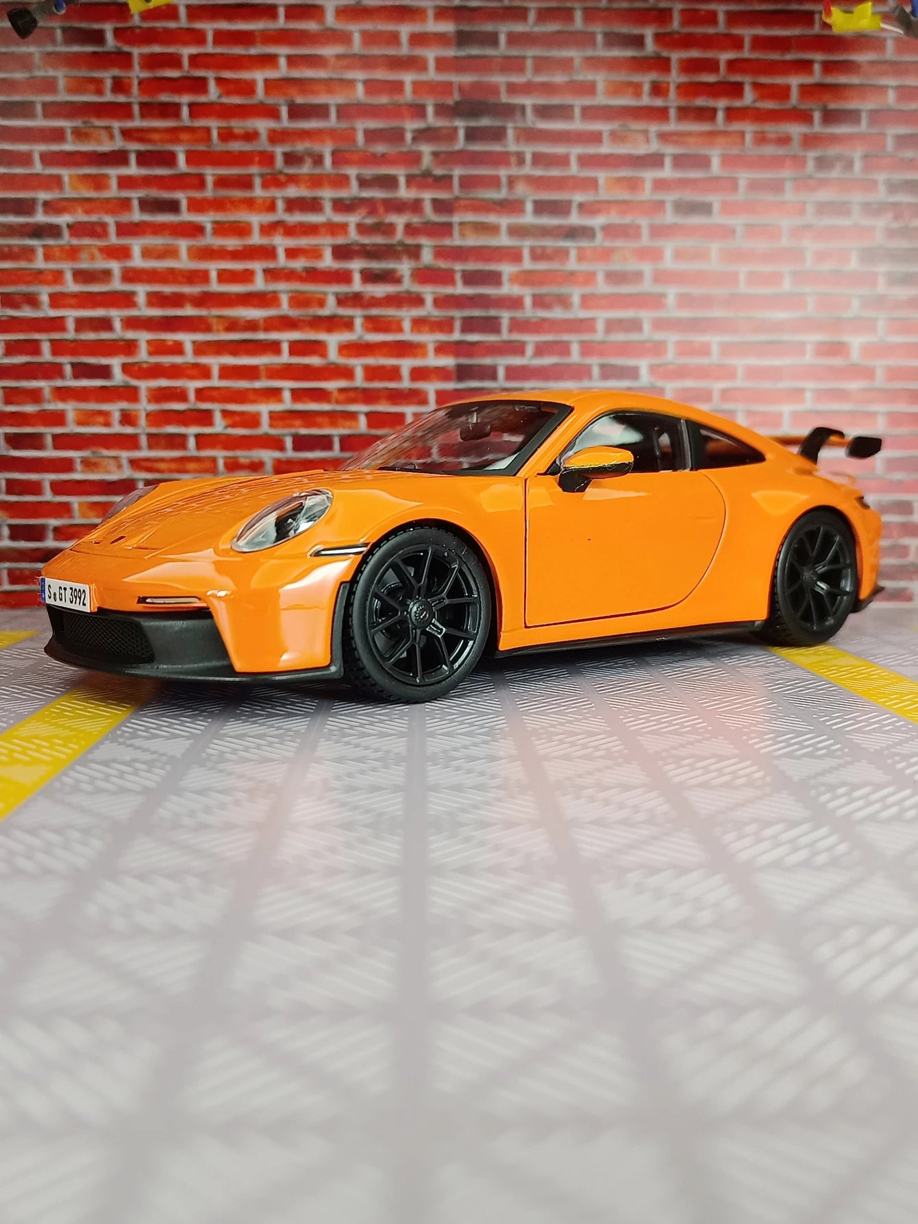 Bburago Porsche 911 GT3 1:24