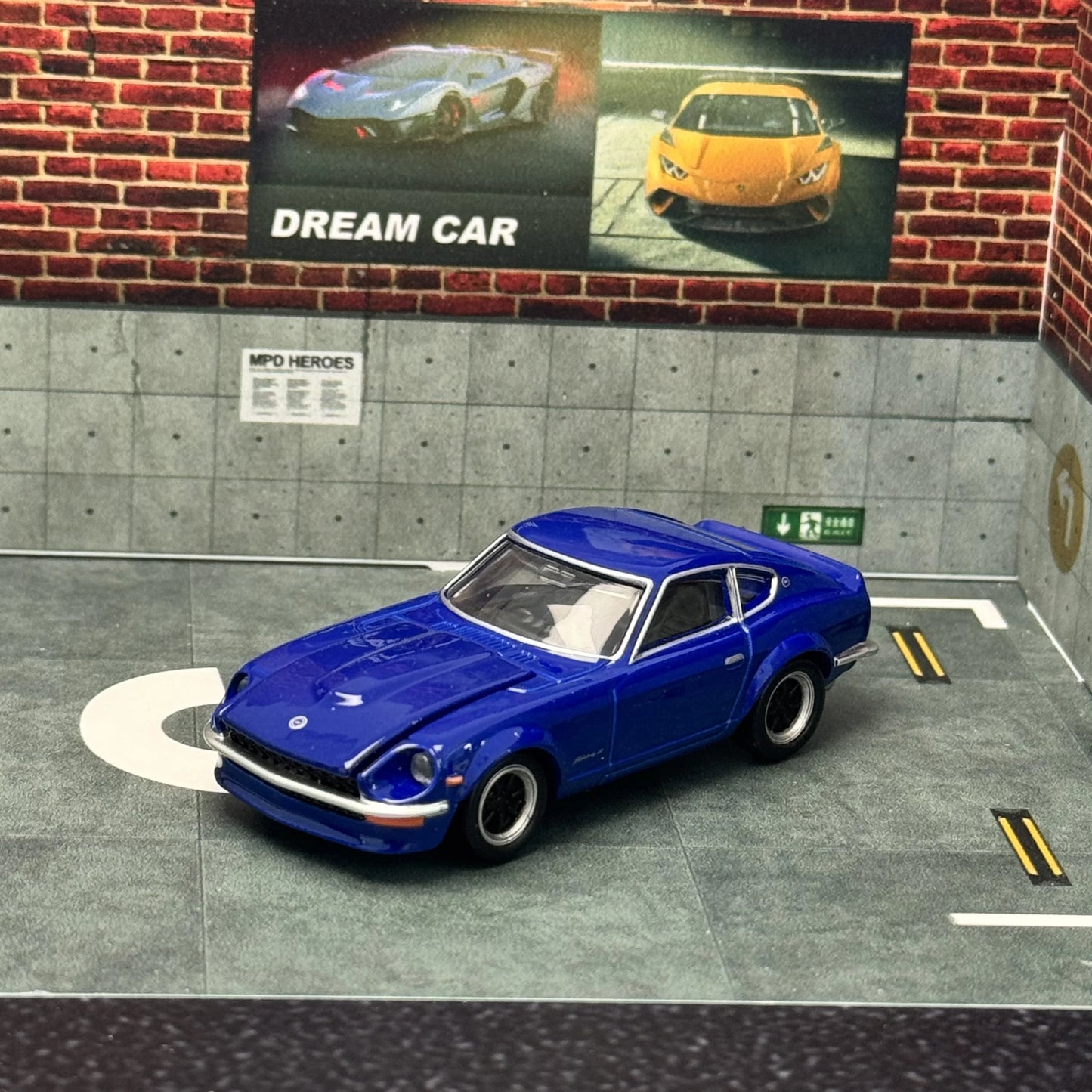 Takara Tomy Tomica NISSAN FAIRLADY Z 1:64