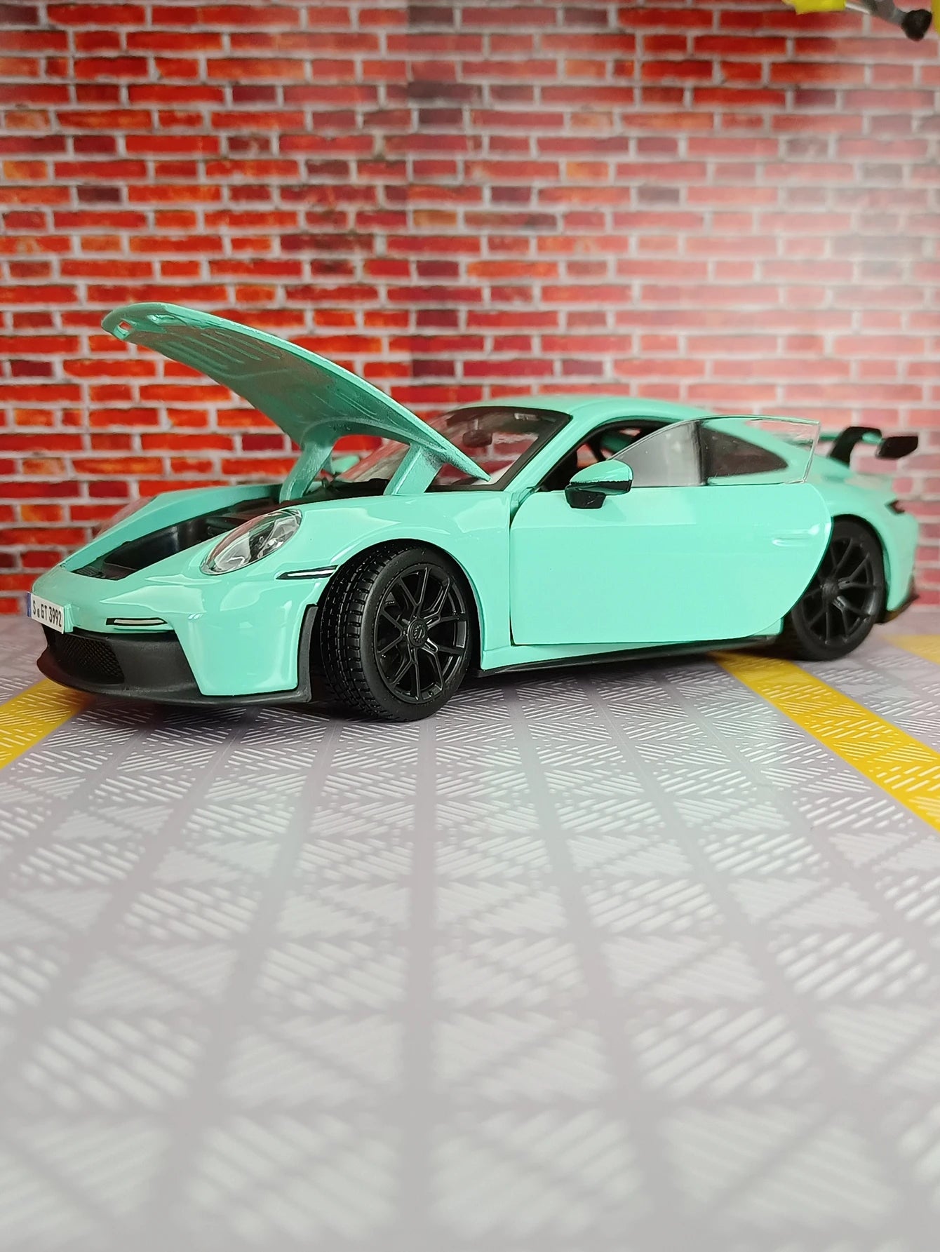 Bburago Porsche 911 GT3 1:24